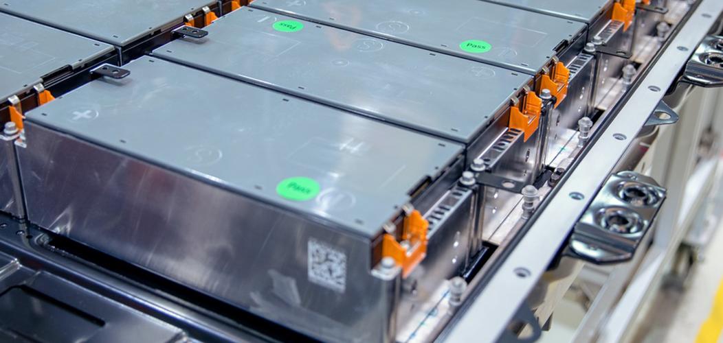 新能源汽車電池包安全的守護(hù)者：阻燃發(fā)泡材料